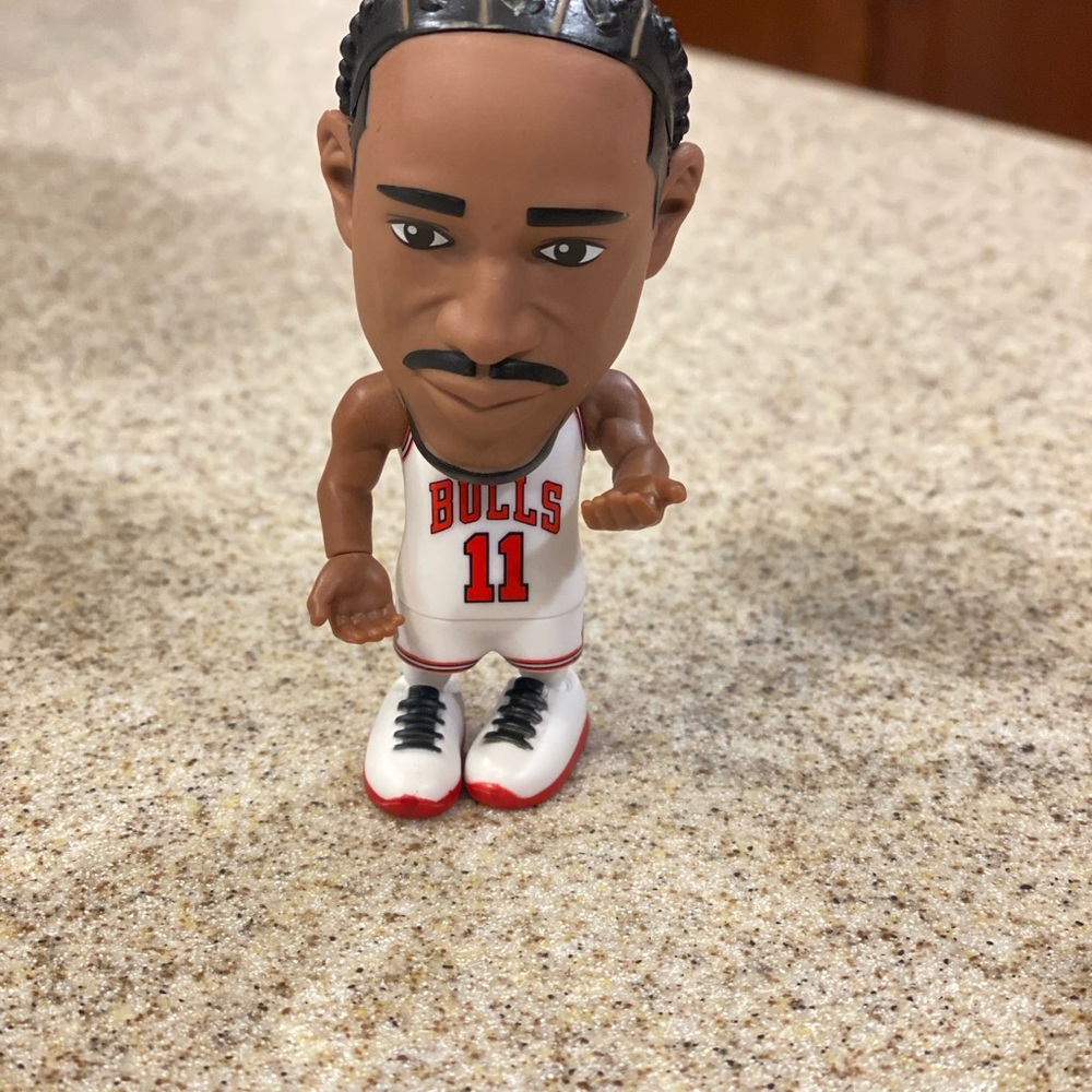 Demar DeRozan Bulls Basketball Figurine